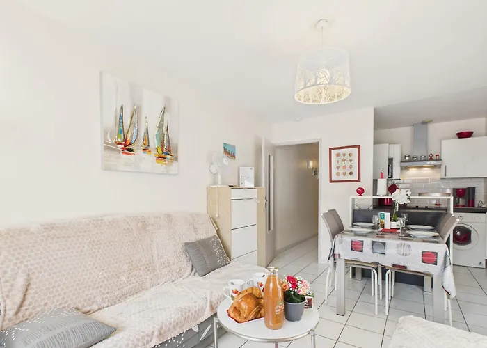 200m De La Grande Plage, 2 Adultes 2 Enfants 莱萨布勒-多洛讷